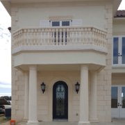 Balusters and columns in precast concrete