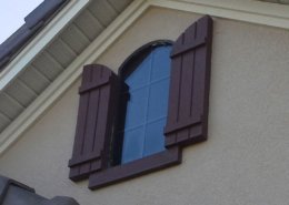 Shutters in architectural foam or precast concrete