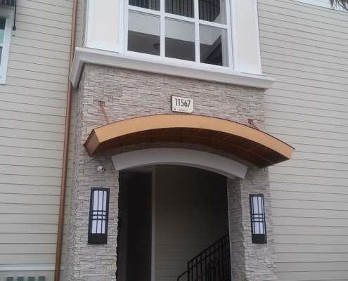 Natural stone veneer entryway