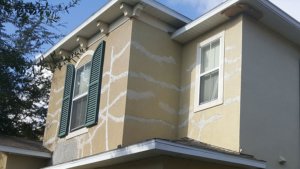 Cracked stucco - Orlando, Florida